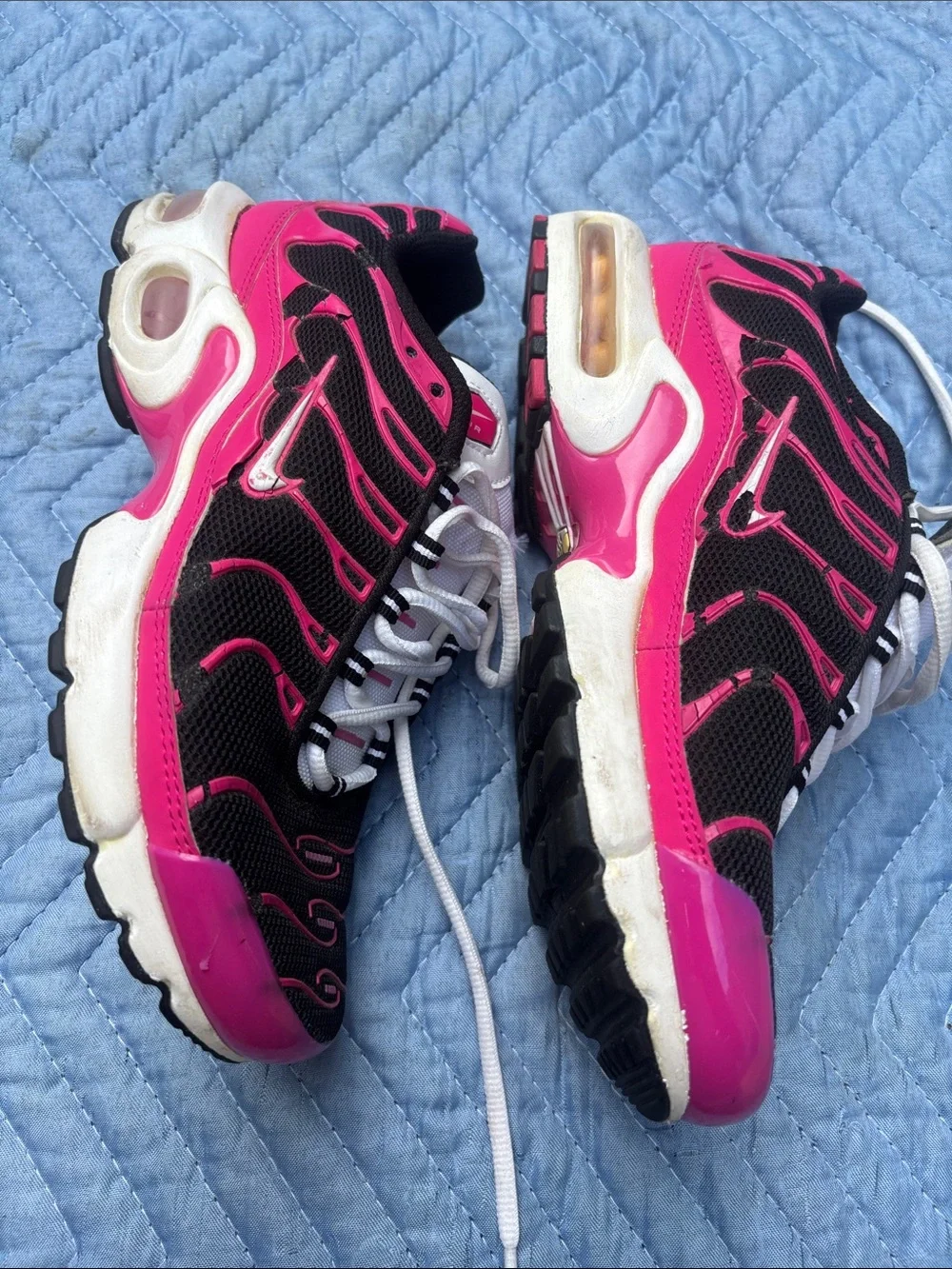 Nike YouthBlack and Pink Athletic Running Shoes Size 6.5
